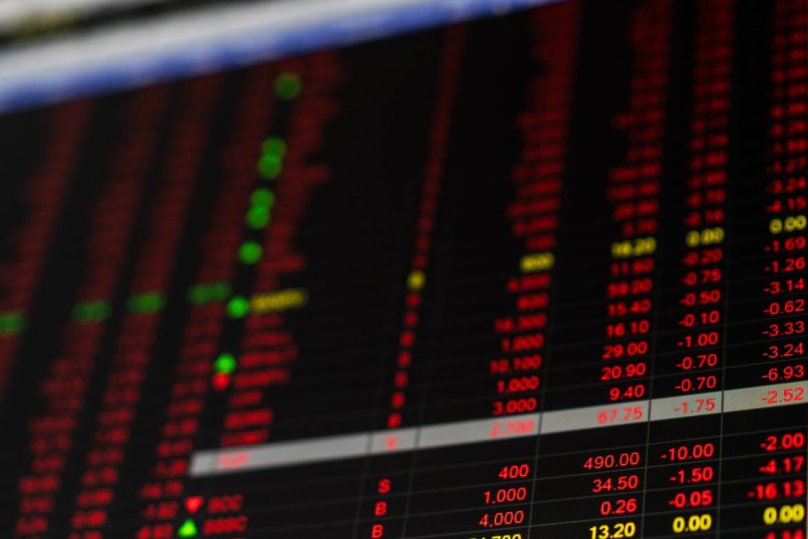 Asian stocks jittery on Monday: Nikkei flat, Hang Seng continues losing streak