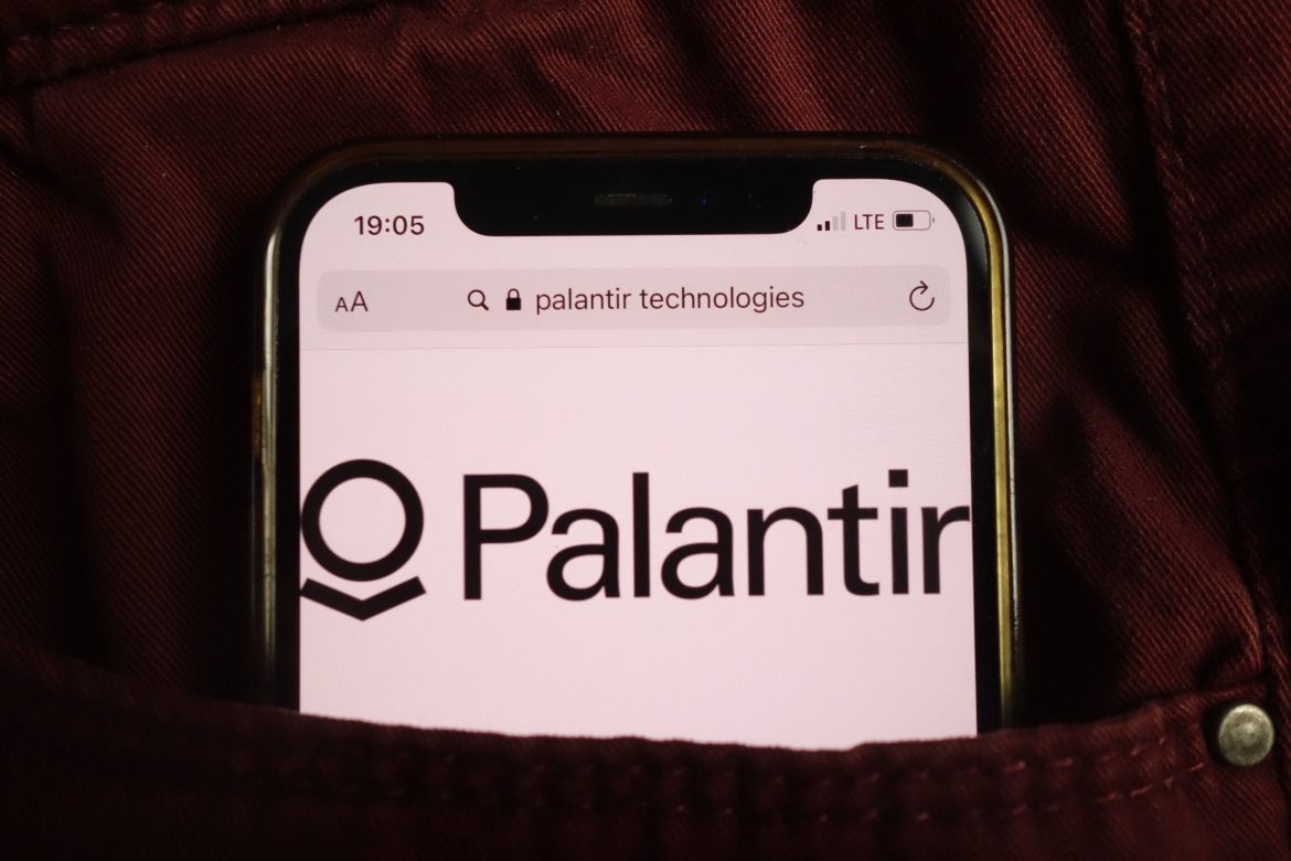 Palantir Technologies Inc (NASDAQ: PLTR) is extending losses this morning as macro concerns continue to weigh on US tech stocks.And while the big data analytics firm may still be “egregiously overvalued”, there are things about PLTR that Paul Meeks, the chief investment officer of Harvest Portfolio, finds “impressive”.Palantir stock is currently going for about 180 times its estimated earnings for 2025 – and that’s when it has tanked nearly 30% since mid-February.Even Nvidia, in comparison, is trading at less than 30 times forward at the time of writing.Palantir has diversified its revenuePalantir has been quick in diversifying its revenue streams in recent years, which Paul Meeks dubbed “impressive” in his recent interview with CNBC.<a href="https://invezz.com/news/2025/02/04/palantir-stock-surges-22-percent-after-earnings-analysts-raise-targets/">In the latest reported quarter</a>, the big data analytics firm saw its US commercial revenue pop a whopping 64% on a year-over-year basis.According to Harvest Portfolio Management’s expert, cutting reliance on government contracts and switching to commercial customers instead may particularly come in handy for PLTR now that the US administration has plans of trimming the defense budget significantly.Additionally, Palantir closed some 129 deals worth $1 million or more in its fiscal Q4, which signals that the company’s “fundamentals are strong,” according to Meeks.PLTR shares are still overvaluedWhile Meeks gave credit to Palantir where due on “<a href="https://www.youtube.com/watch?v=jp6y-bVcWug">Street Signs Asia</a>”, he agreed that PLTR shares are, nonetheless, “egregiously overvalued” at current levels.Plus, Alex Karp – chief executive of the artificial intelligence company <a href="https://moneycheck.com/palantir-pltr-stock-ceo-alex-karps-45m-share-sale-sparks-investor-concern-amid-market-retreat/">unloaded PLTR worth </a>millions of dollars last month, which suggests “even he agrees that the stock is expensive,” Meeks added.Note that Palantir stock does not currently pay a dividend either to appear any more attractive to investors despite overvaluation.However, Wall Street analysts don’t particularly agree with Meeks’ view on PLTR shares, given that the mean target on them currently sits at about $94, which indicates a potential upside of close to 20% from current levels.Is it worth investing in Palantir stock?Palantir’s stock has been slipping in recent weeks even though <a href="https://www.businesswire.com/news/home/20250311129099/en/Palantirs-Latest-Wave-of-Customers-Take-Center-Stage-at-AIPCon">its AIPCon event</a> earlier this month announced a number of new customers, including notable ones like Delta Air Lines and Walgreens.At its annual conference, the company also highlighted how its AI solutions are helping drive innovation in American manufacturing.PLTR has also teamed up with San Jose headquartered air mobility company Archer Aviation on next-gen aviation. At the time, <a href="https://www.investors.archer.com/news/news-details/2025/Archer-and-Palantir-to-Build-the-AI-Foundation-for-the-Future-of-Next-Gen-Aviation-Technologies/default.aspx">its CEO Alex Karp told investors</a>:<blockquote>By integrating Palantir’s advanced AI capabilities with Archer’s innovative approach to aircraft manufacturing and operations, we’re setting the stage for a transformative leap in efficiency, safety, and sustainability.</blockquote>Still, analysts at Goldman Sachs recently reiterated their $80 price target on Palantir stock, citing valuation risks, particularly in the wake of a possible recession ahead.The post <a href="https://invezz.com/news/2025/03/31/palantir-stock-why-paul-meeks-sees-potential-despite-egregious-overvaluation/">Palantir stock: why Paul Meeks sees potential despite ‘egregious’ overvaluation</a> appeared first on <a href="https://invezz.com/">Invezz</a> Palantir stock: why Paul Meeks sees potential despite ‘egregious’ overvaluation